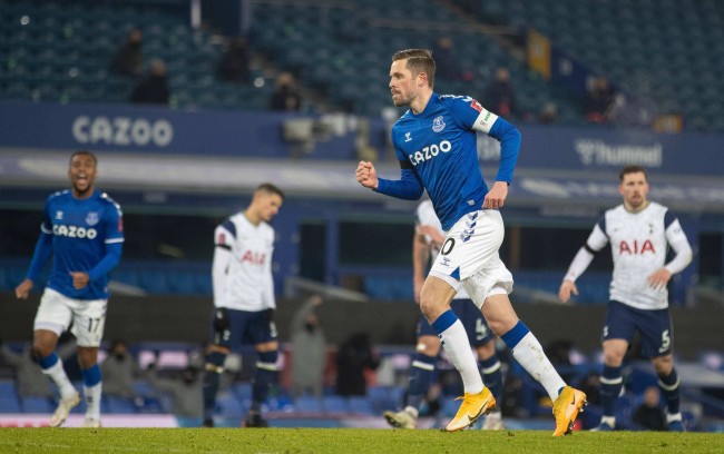 充满信任 充满信任